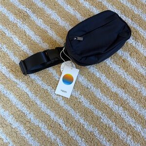 Vuori All Around Hip Pack